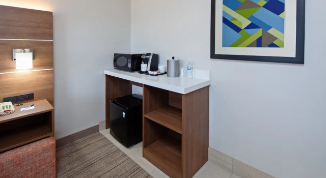 Одноместный люкс Holiday Inn Express Hotel & Suites San Diego-Escondido by IHG