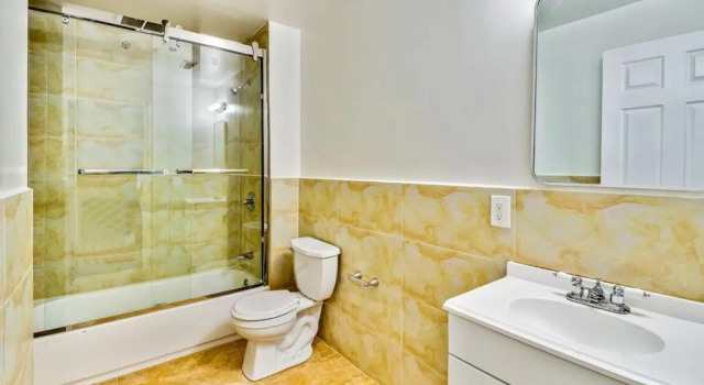 Be My Guest, Gorgeous 2BD Next to Reading Terminal