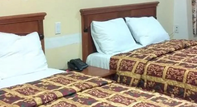 Четырёхместный номер Deluxe Tower Motel Long Beach