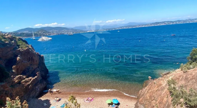 Апартаменты ADRIANA by Terry's Homes WATERFRONT SEAVIEW BEACH