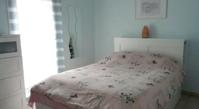 House With 2 Bedrooms in Martigues, With Wonderful Lake View, Furnished Terrace and Wifi - 7 km From the Beach, Забронировать Отель Мартиг Étang de Berre, рядом с Martigues Garden Beach