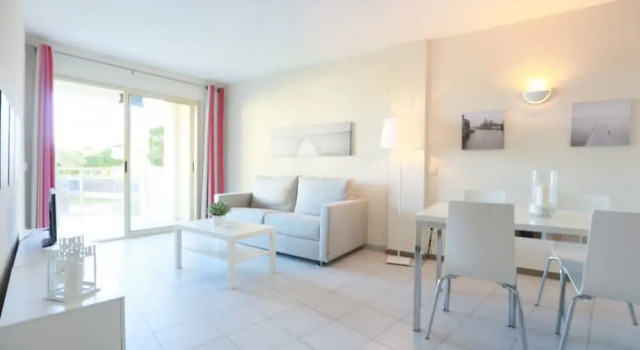 Apartamento Vista al Jardin Para 6 Personas en Cambrils, Забронировать Апартаменты/квартира Отели El Baix Camp с бассейном, Бассейн