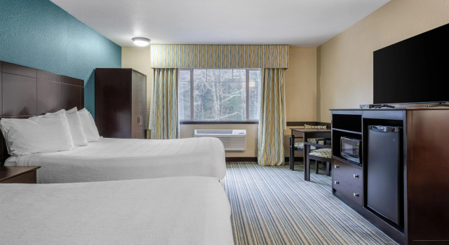 Четырёхместный номер Standard Best Western Long Beach Inn