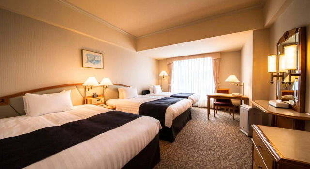 Kure Hankyu Hotel, Book Hotel Hoteller i Kure med parkering, Parkering