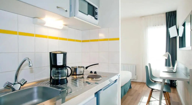 Студия Brit Hotel Confort Lannion Centre Gare