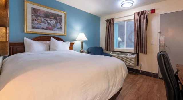 Шестиместный люкс Sacramento Inn & Suites Cal Expo I-80