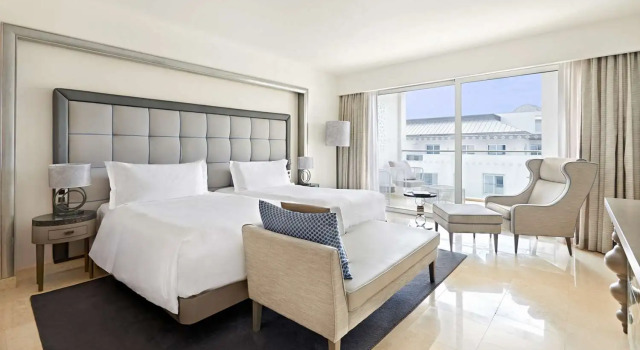 Двухместный номер Deluxe с видом на бассейн Conrad Algarve