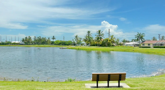 Номер Standard Idyllic Condo With Brief Walk to Beach and Restaurants