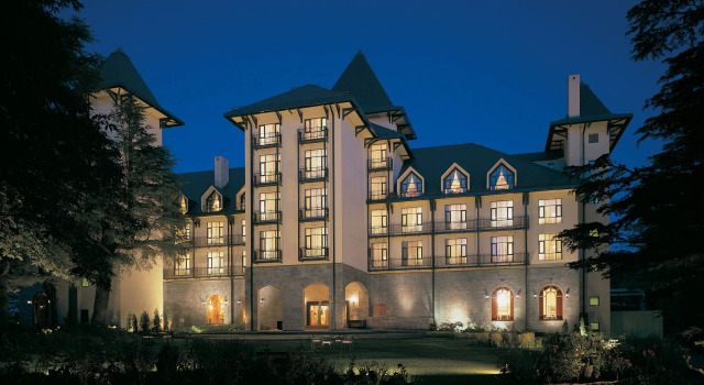 Wildflower Hall Shimla, Varaa Hotelli Hotellit Himachal Pradesh ruokailulla, Puolitäysi / Täysihoito