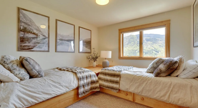 Luxury Vermont Vacation Rental: Private Hot Tub!, Boek Vakantiehuis Brownsville Vermont