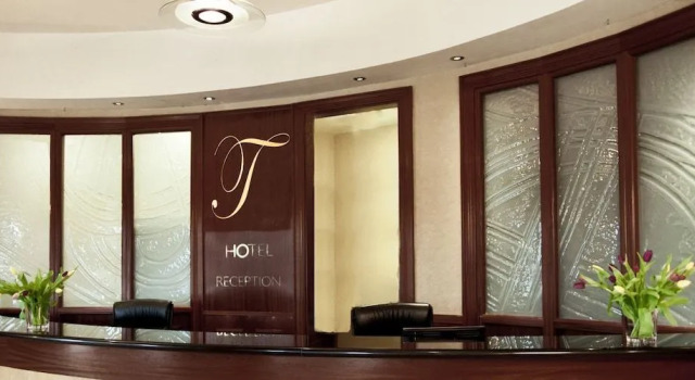 Treacys Hotel Monaghan, Rezerwuj Hotel Hotele i noclegi w Ballybay, Hotel
