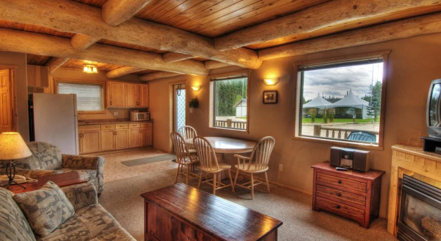 Elk Ridge Resort, Prenota Resort Prince Albert National Park 