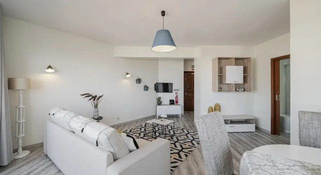 Alegria I, Overlooking the bay of Funchal, Rezerwuj Apartament Hotele w Funchal z parkingiem, Parking