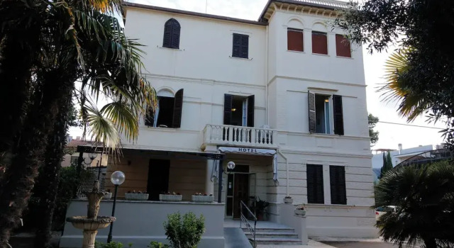 Hotel Villa Pina