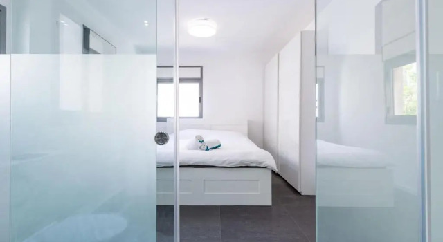 BnBIsrael apartments - Hakovchim Miroir, Забронировать Апартаменты/квартира Отели Тель-Авива с парковкой, рядом с Пляж Иерусалим, Парковка