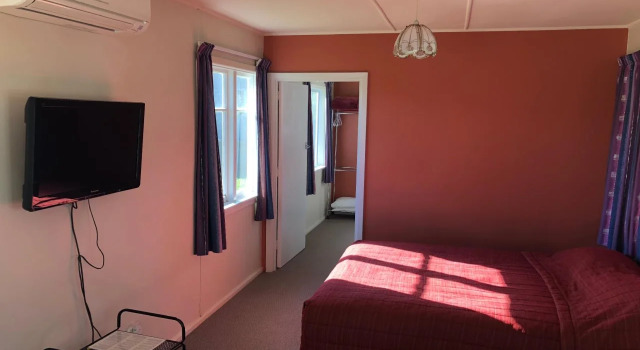 Middlepark Motel