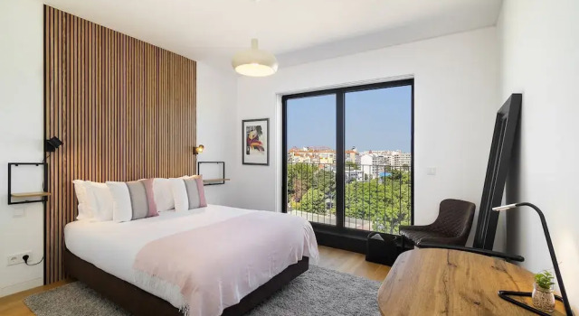 History and Comfort Luxurious Living in Benfica, Забронировать Апартаменты/квартира Бенфика Лиссабон, рядом с Колежиу-Милитар/Луш