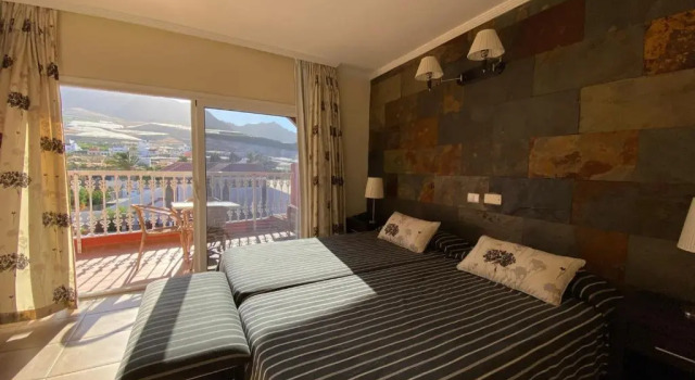 Полулюкс Hotel La Aldea Suites