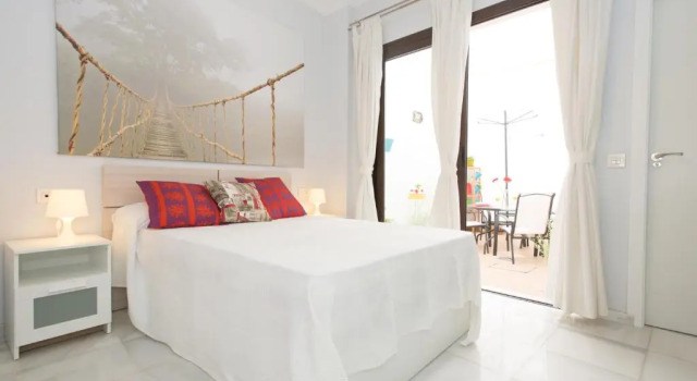 Апартаменты Цокольный этаж c 1 комнатой The Zentral Suites & Apartments
