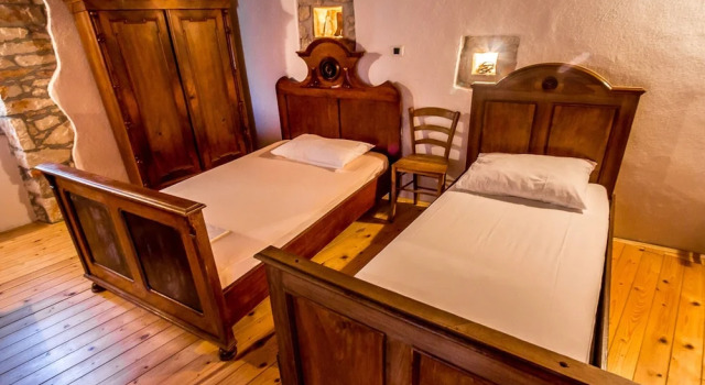 Rustic Holiday Home With Private Pool in the Center of Medulin Near the Beach
