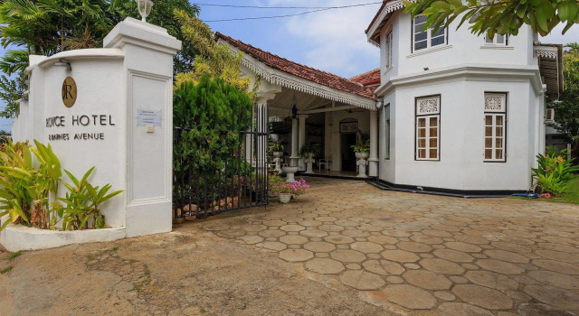 Royce Boutique Hotel