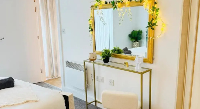 Flat - Sleeps 4 - Parking - Balcony - Pet Friendly, Забронировать Апартаменты/квартира Отели Сандерленда с парковкой, рядом с Sunderland Empire, Парковка