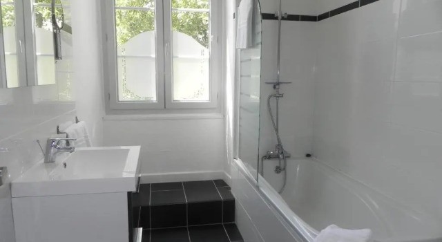 Четырёхместный номер Comfort The Originals Boutique, Villa Montpensier, Pau
