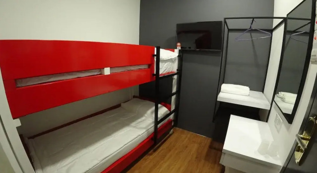 Четырёхместный номер Standard The Red Hotel