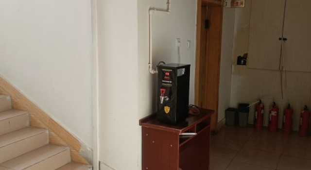 Korla People's House Accommodation, Rezerwuj Hotel Hotele w Korla z parkingiem, Parking
