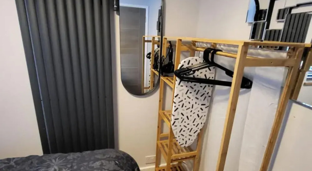 Town Centre Modern 1 Bed Self-contained Apartment