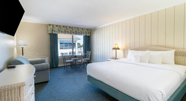 The Oceanfront Litchfield Inn