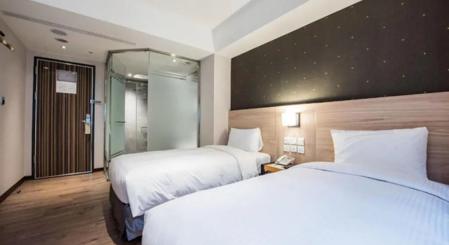 Lucky Apple Hotel
