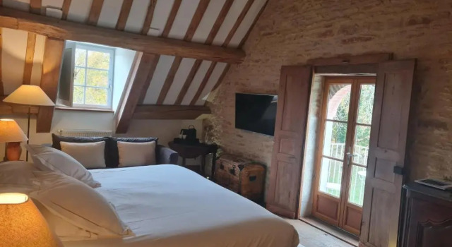 Hostellerie De Levernois, Rezervovat Hotel Hotely v Côte-d'Or s bazénem, Bazén