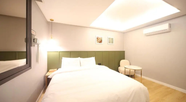 Двухместный номер Deluxe The Stone Bridge Hotel Sasang