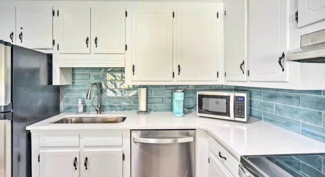 Коттедж Sunny Edisto Island Duplex - Half Mile to Beach!