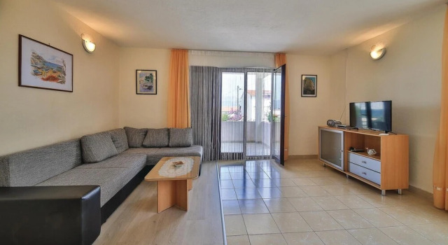 Nice Home in Slatine With Wifi and 5 Bedrooms, Забронировать Отель Слатине 