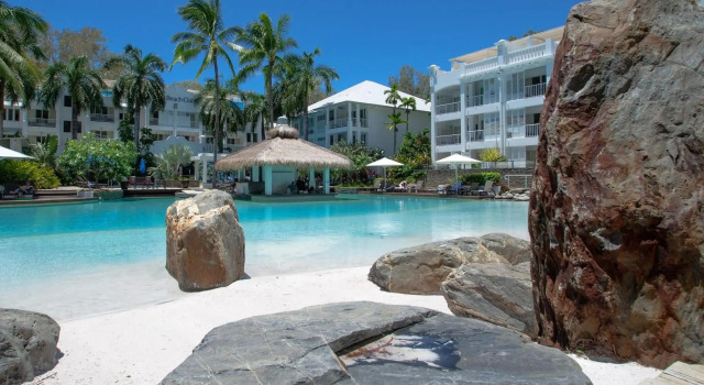Palm Cove Beach Club 2 Bedroom Apartment