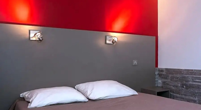 Номер Standard с видом на сад Logis Hôtel Restaurant La Vieille Ferme, Mâcon Nord