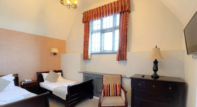 Четырёхместный семейный номер Standard Castle Bromwich Hall Hotel, BW Signature Collection by Best Western