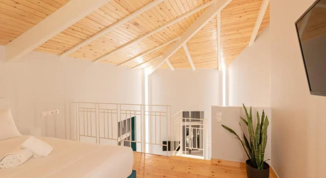Полулюкс Ether Loft Suites