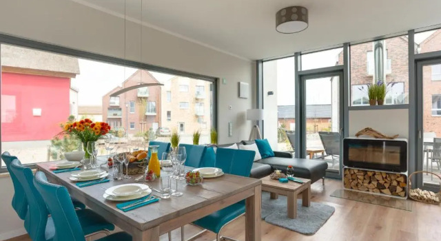 Ostsee Reetdachhaus Nr 13 Reethaus am Yachthafen im Strand Resort, Забронировать Курортный отель Курортные отели Хайлигенхафен, Курортный отель