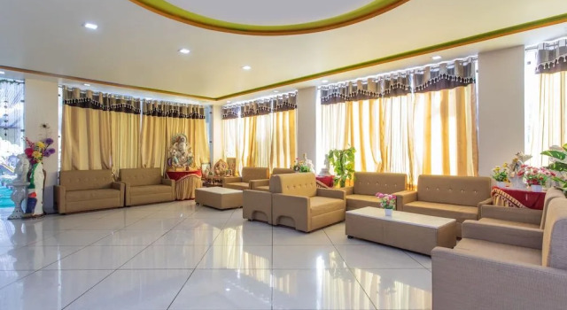 Oyo 28591 Hotel Madur Milan Garden