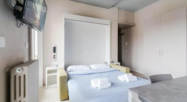 Studio Pavia Tower - by Host4U