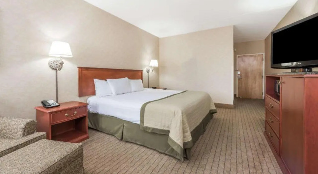 Люкс Premier Baymont by Wyndham Indianapolis South