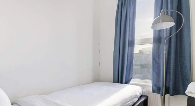 Bright & Cosy Two Bedroom Apt Close to Canning Town Tube