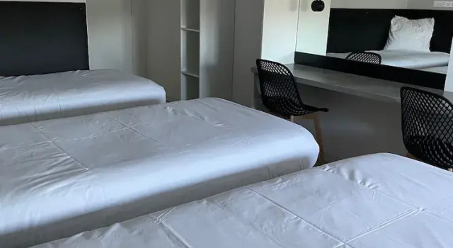 Номер Comfort Brit Hotel Cherbourg