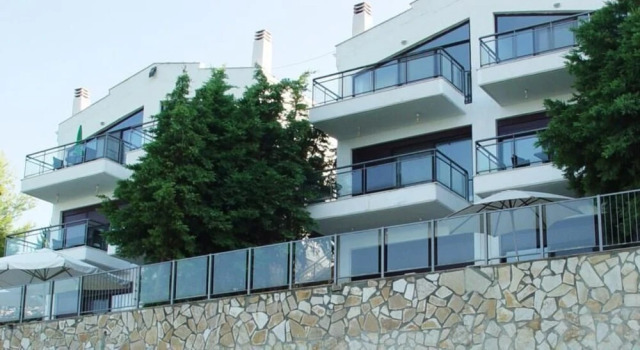 Paressa Villas