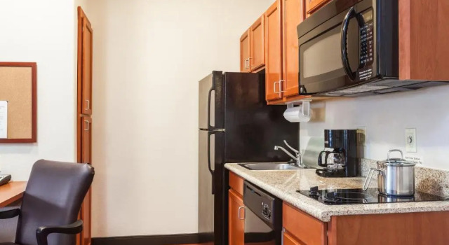 Люкс c 1 комнатой Candlewood Suites Lake Jackson by IHG