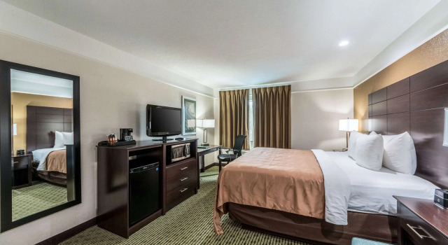 Двухместный номер Standard Quality Inn & Suites SeaWorld North