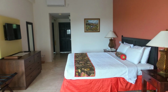 Номер Superior с балконом и с видом на океан Coyaba Beach Resort